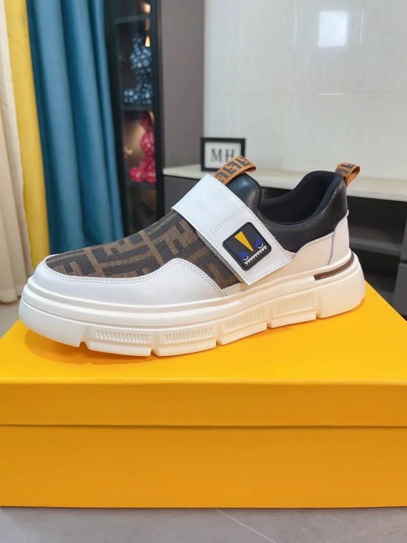 Men's shoes 💰400🌹🌹[FENDI] Fendi's classic and comfortable men's shoes, this complex sneaker is made of soft calfskin➕genuine leather lining➕original ultra-light rubber material with rough outsole. This unique light style is suitable for the casual and refined sensibility of this season. It is comfortable and natural on the feet. It is an everyday style for casual travel in autumn and winter! 38/44